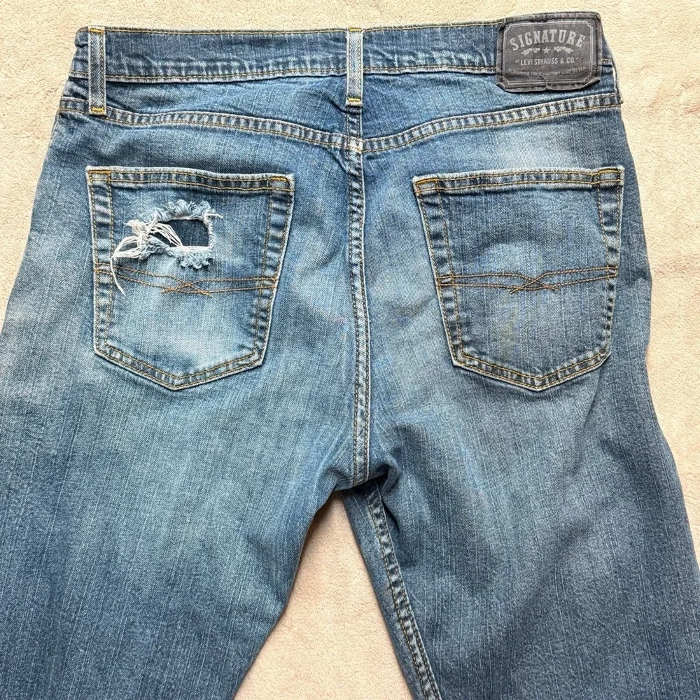 Signature Levis Strauss Jeans Mens 34x34 Blue Dark Wash 100% Cotton Regular Fit